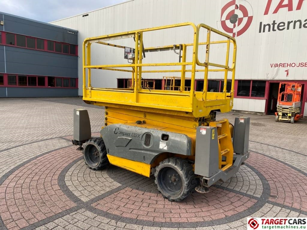 Haulotte Compact 12DX Diesel 4x4 Scissor Work Lift 1206cm - Scissor lift: picture 4 Haulotte Compact 12DX Diesel 4x4 Scissor Work Lift 1206cm - Scissor lift: picture 4