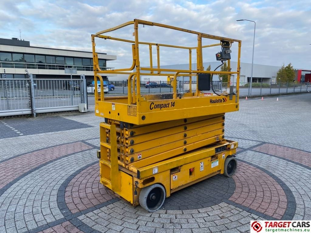 Haulotte Compact 14 Electric Scissor Work Lift 1385cm - Scissor lift: picture 3 Haulotte Compact 14 Electric Scissor Work Lift 1385cm - Scissor lift: picture 3