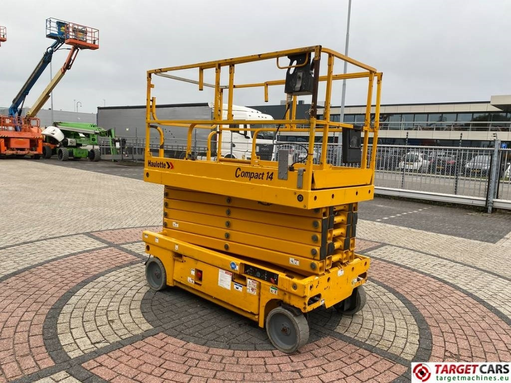 Haulotte Compact 14 Electric Scissor Work Lift 1385cm - Scissor lift: picture 2 Haulotte Compact 14 Electric Scissor Work Lift 1385cm - Scissor lift: picture 2