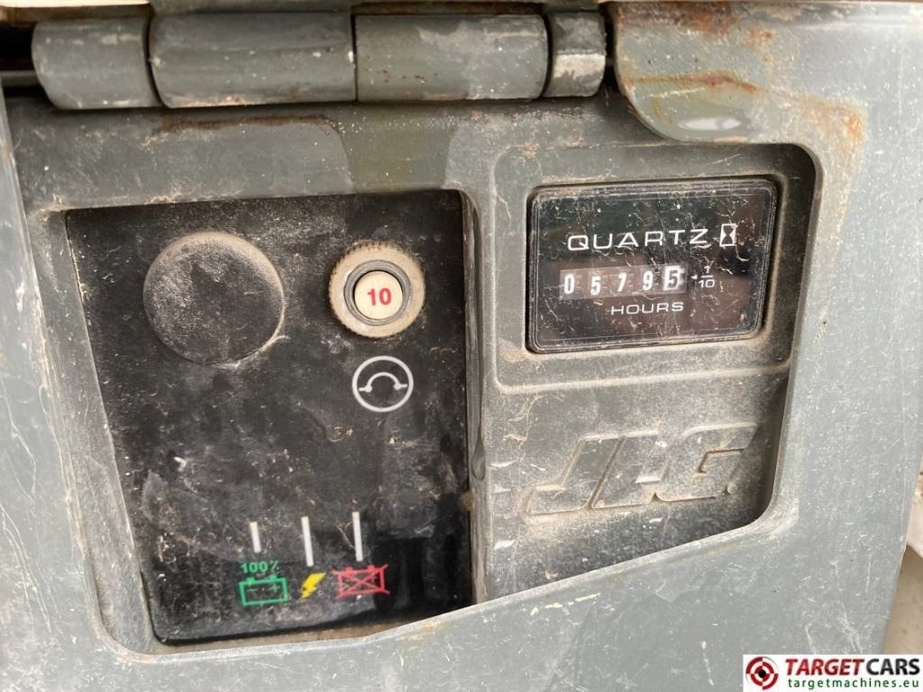 Leasing of JLG 1230ES Electric Vertical Mast Work Lift 566cm  JLG 1230ES Electric Vertical Mast Work Lift 566cm: picture 12