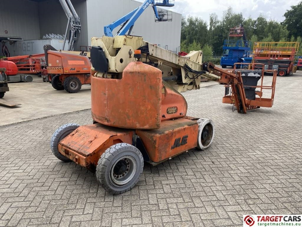 JLG E400AJPN Electric Articulated Boom Lift DEFECT - Articulated boom: picture 4 JLG E400AJPN Electric Articulated Boom Lift DEFECT - Articulated boom: picture 4
