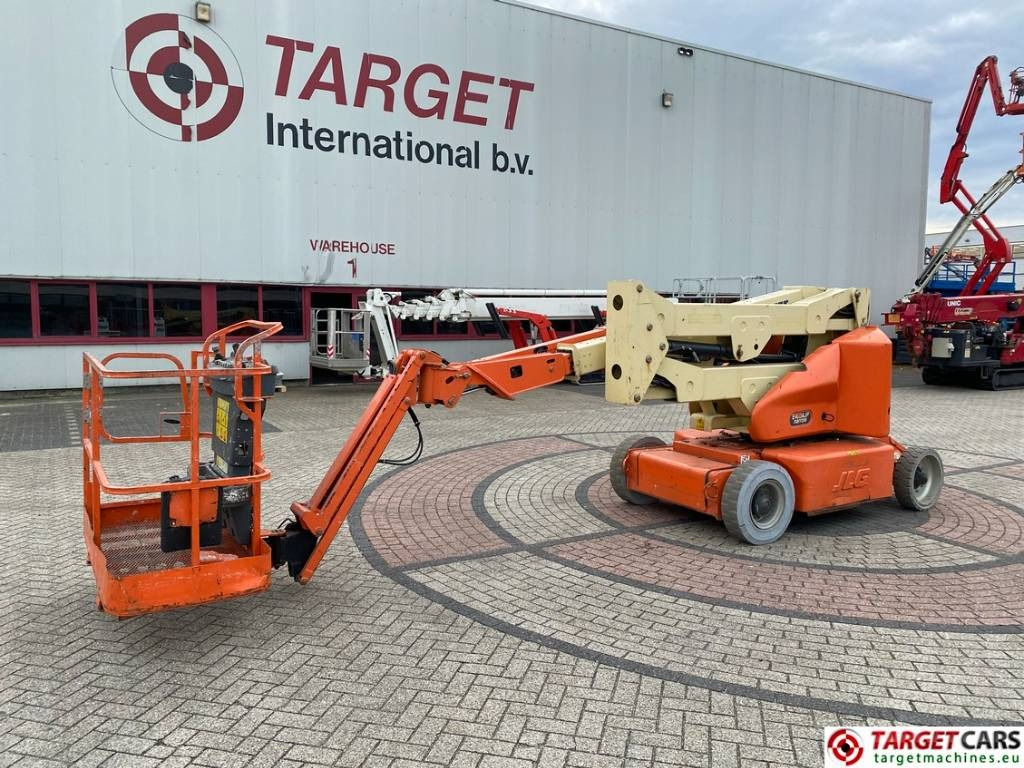 JLG E400AJPN Jib Plus Articulated Electric BoomLift - Articulated boom: picture 1 JLG E400AJPN Jib Plus Articulated Electric BoomLift - Articulated boom: picture 1