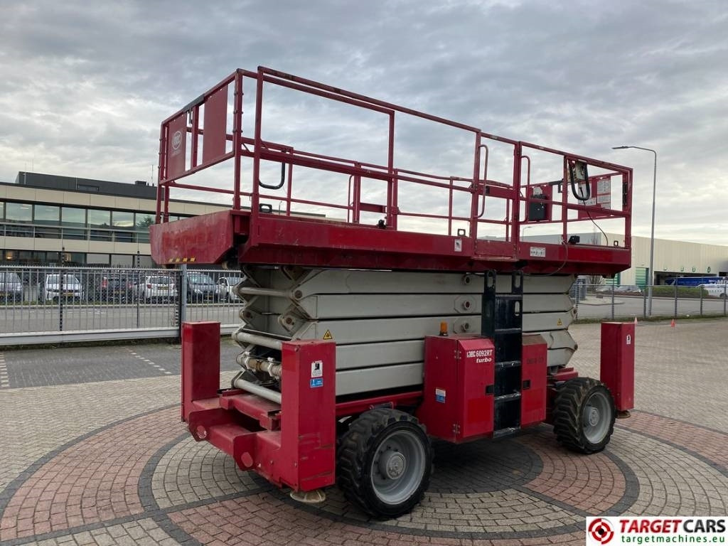 MEC 6092RT Diesel 4x4 Scissor Work Lift 2020cm - Scissor lift: picture 3 MEC 6092RT Diesel 4x4 Scissor Work Lift 2020cm - Scissor lift: picture 3