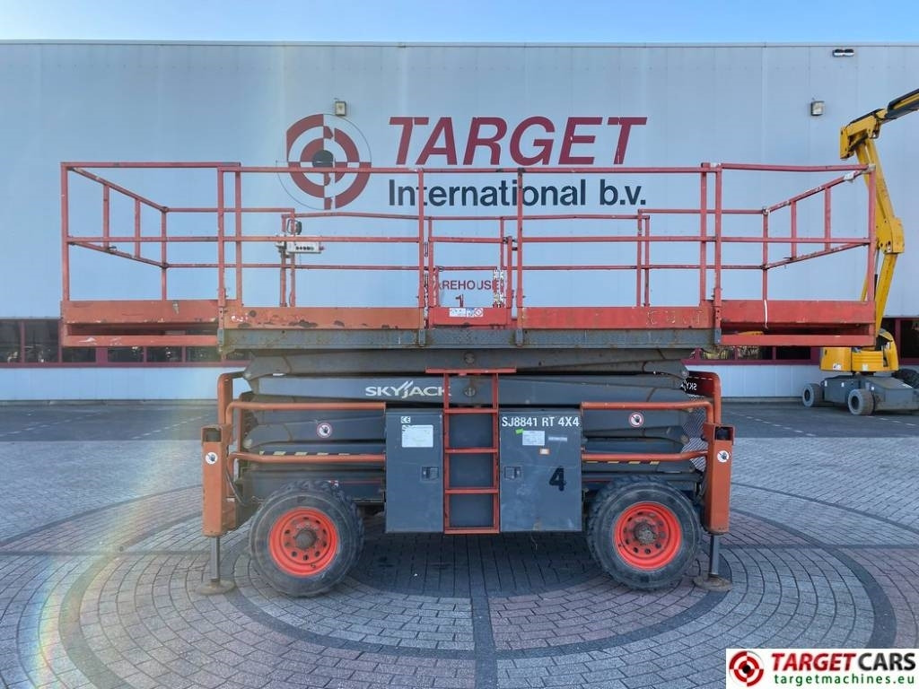 SkyJack SJ8841 RT Diesel 4x4 Scissor Work Lift 1430cm - Scissor lift: picture 5 SkyJack SJ8841 RT Diesel 4x4 Scissor Work Lift 1430cm - Scissor lift: picture 5
