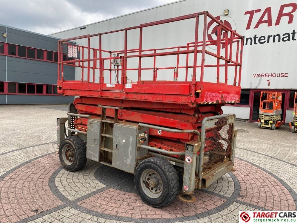 SkyJack SJ8841RT Diesel 4x4 Scissor Work Lift 1430cm - Scissor lift: picture 4 SkyJack SJ8841RT Diesel 4x4 Scissor Work Lift 1430cm - Scissor lift: picture 4