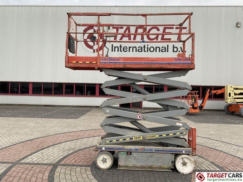 SkyJack SJIII-3226 Electric Scissor Work Lift 990cm - Scissor lift: picture 5 SkyJack SJIII-3226 Electric Scissor Work Lift 990cm - Scissor lift: picture 5