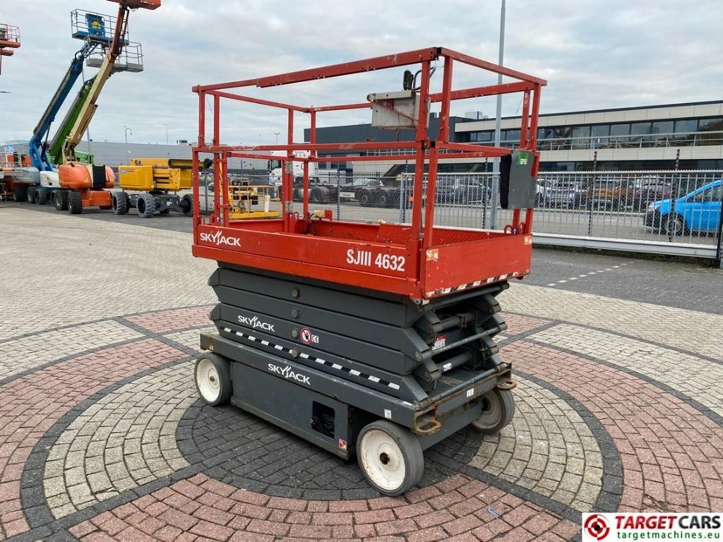 SkyJack SJIII-4632 Electric 4632 Scissor Work Lift 1170cm  - Scissor lift: picture 2 SkyJack SJIII-4632 Electric 4632 Scissor Work Lift 1170cm  - Scissor lift: picture 2
