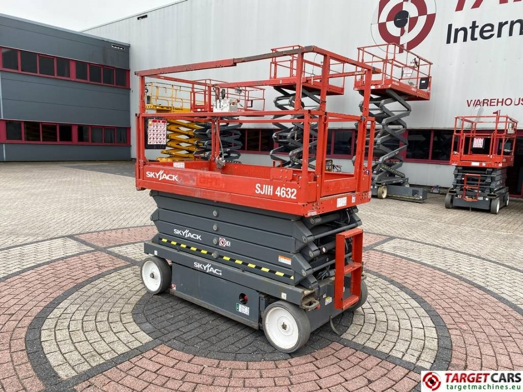 SkyJack SJIII-4632 Electric 4632 Scissor Work Lift 1170cm - Scissor lift: picture 4 SkyJack SJIII-4632 Electric 4632 Scissor Work Lift 1170cm - Scissor lift: picture 4