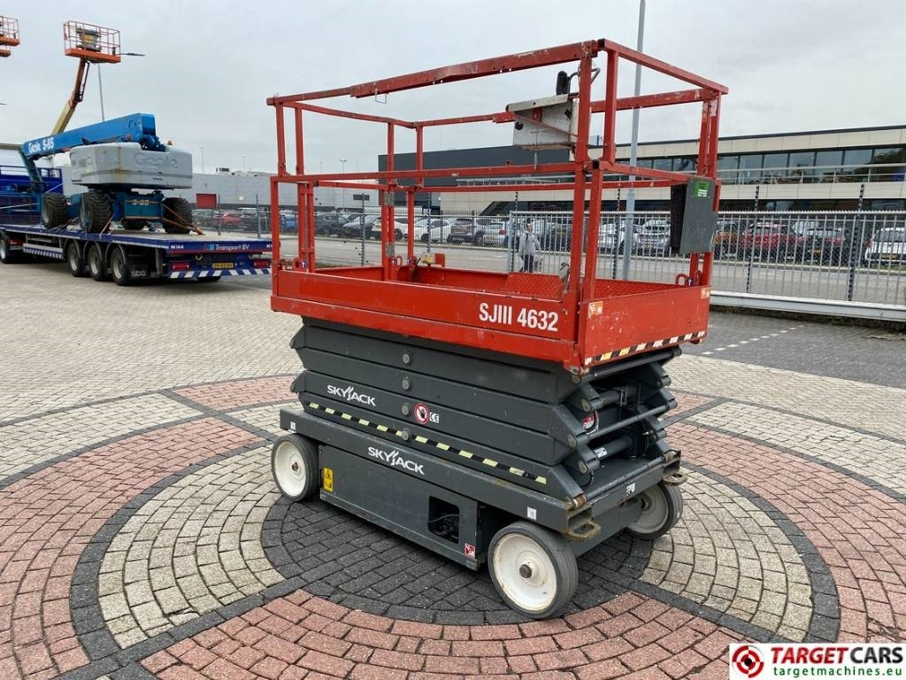 SkyJack SJIII-4632 Electric 4632 Scissor Work Lift 1170cm  - Scissor lift: picture 2 SkyJack SJIII-4632 Electric 4632 Scissor Work Lift 1170cm  - Scissor lift: picture 2