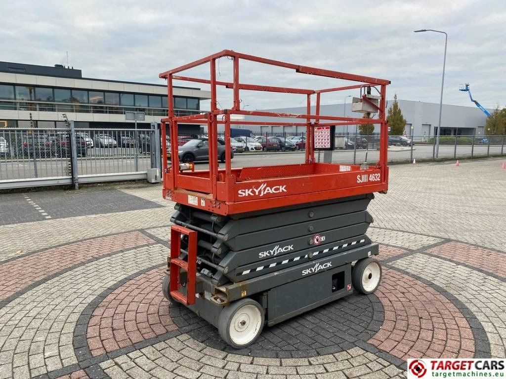 SkyJack SJIII-4632 Electric 4632 Scissor Work Lift 1170cm  - Scissor lift: picture 3 SkyJack SJIII-4632 Electric 4632 Scissor Work Lift 1170cm  - Scissor lift: picture 3