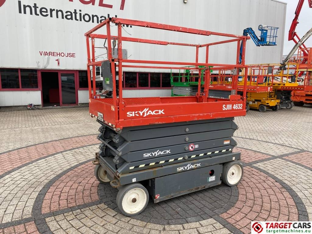 SkyJack SJIII-4632 Electric 4632 Scissor Work lift 1170cm  - Scissor lift: picture 1 SkyJack SJIII-4632 Electric 4632 Scissor Work lift 1170cm  - Scissor lift: picture 1