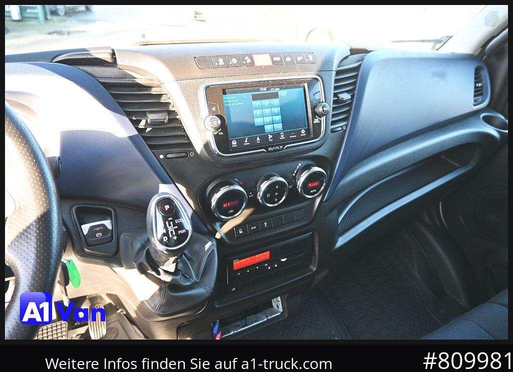 IVECO Daily 72C18 A8V Pritsche/Plane, Tempomat, AHK, Klima - Open body delivery van: picture 4 IVECO Daily 72C18 A8V Pritsche/Plane, Tempomat, AHK, Klima - Open body delivery van: picture 4