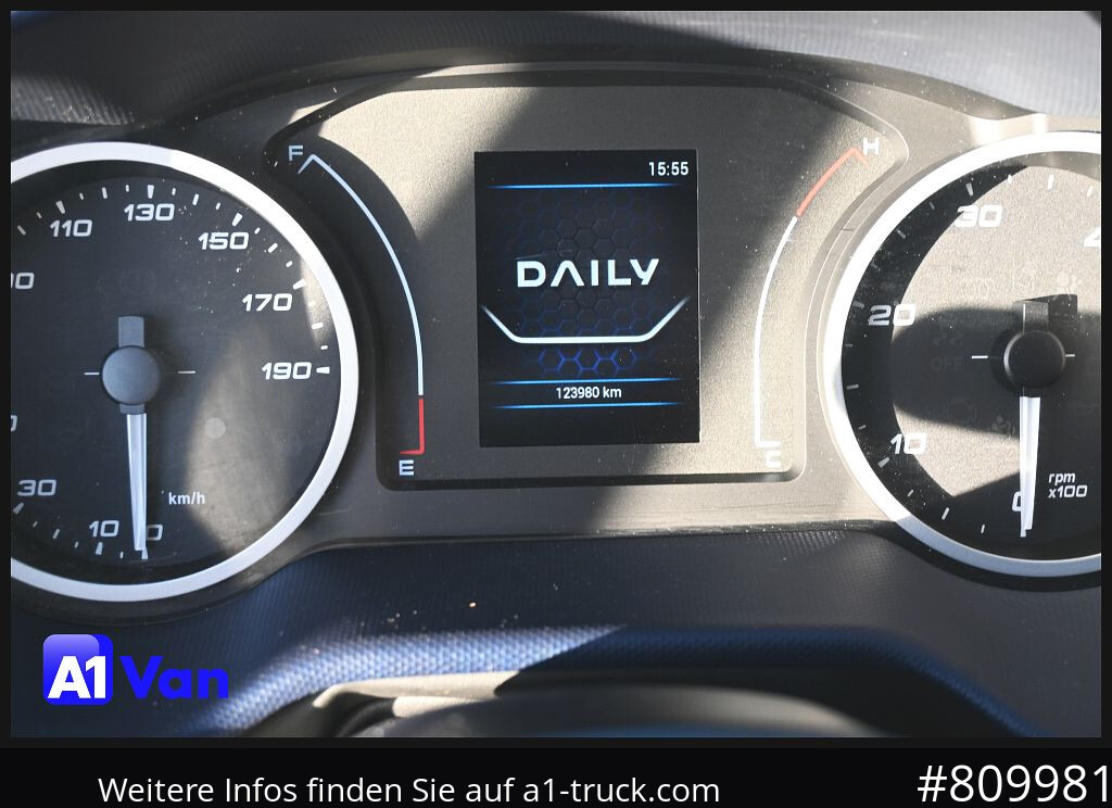 IVECO Daily 72C18 A8V Pritsche/Plane, Tempomat, AHK, Klima - Open body delivery van: picture 5 IVECO Daily 72C18 A8V Pritsche/Plane, Tempomat, AHK, Klima - Open body delivery van: picture 5