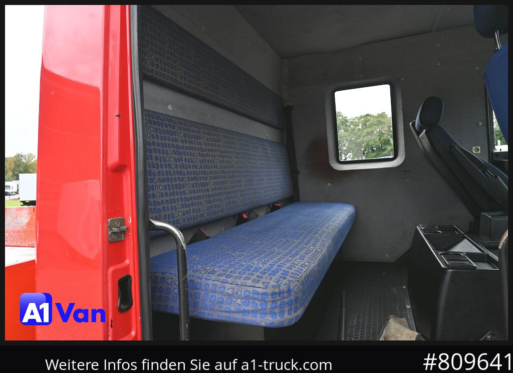 MAN MAN LE 8.180 Pritsche Doka, Automatik, AHK, 6-Sitzer - Open body delivery van: picture 3 MAN MAN LE 8.180 Pritsche Doka, Automatik, AHK, 6-Sitzer - Open body delivery van: picture 3