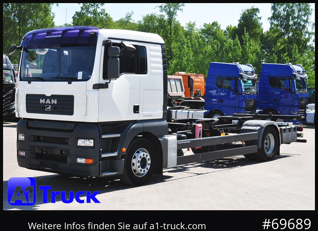 Container transporter/ Swap body truck MAN TGA 18,360, BDF, 7,45, 5 Sitzer, 190 tkm: picture 13