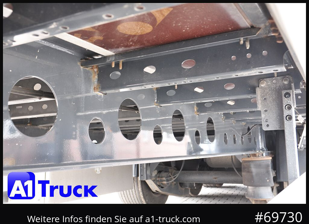 SCHWARZMUELLER Mega Lenkachse Alu, Lift, Code XL - Curtainsider semi-trailer: picture 3 SCHWARZMUELLER Mega Lenkachse Alu, Lift, Code XL - Curtainsider semi-trailer: picture 3