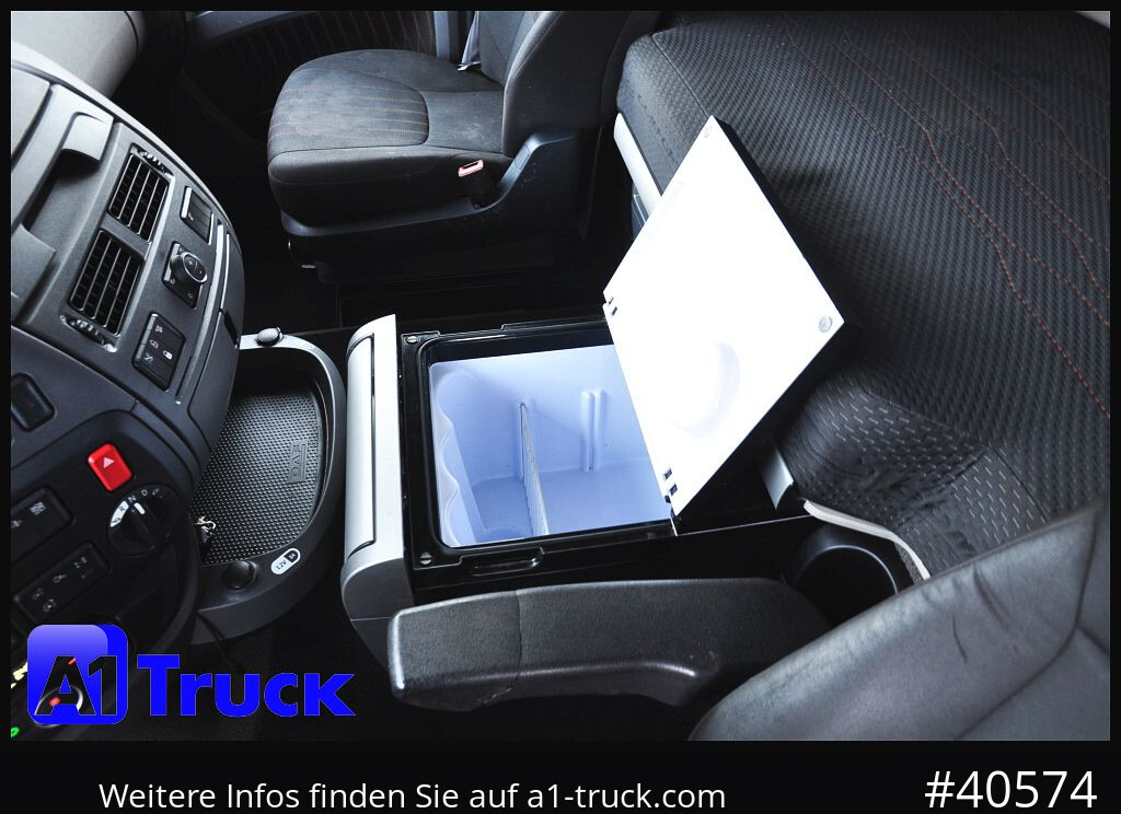 DAF XF 530 SSC, Volumen, vers.Sattelplatte, Intarder, Standklima, - Tractor unit: picture 4 DAF XF 530 SSC, Volumen, vers.Sattelplatte, Intarder, Standklima, - Tractor unit: picture 4