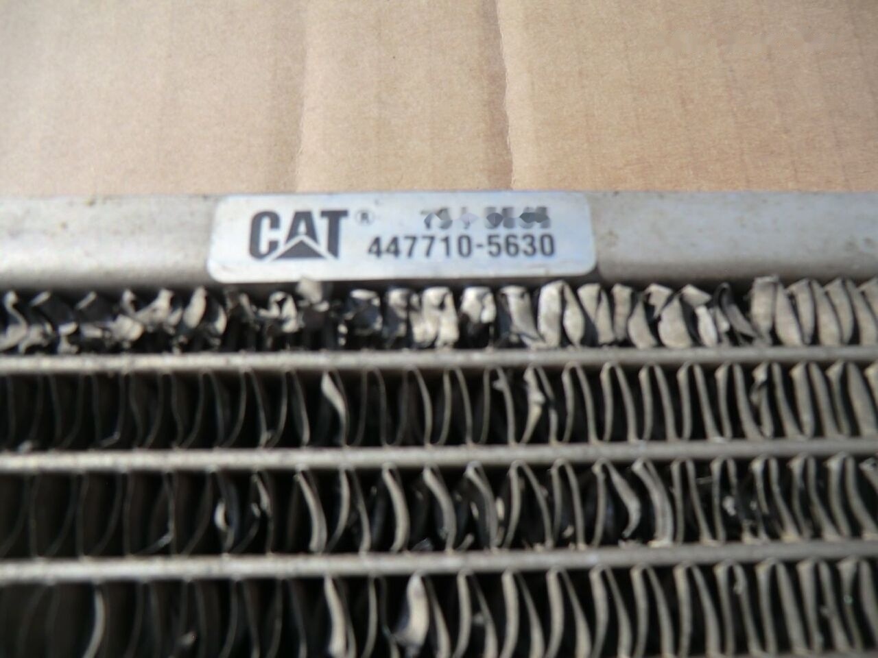 Caterpillar 319C NL KGL00643 - Condenser for Excavator: picture 3 Caterpillar 319C NL KGL00643 - Condenser for Excavator: picture 3