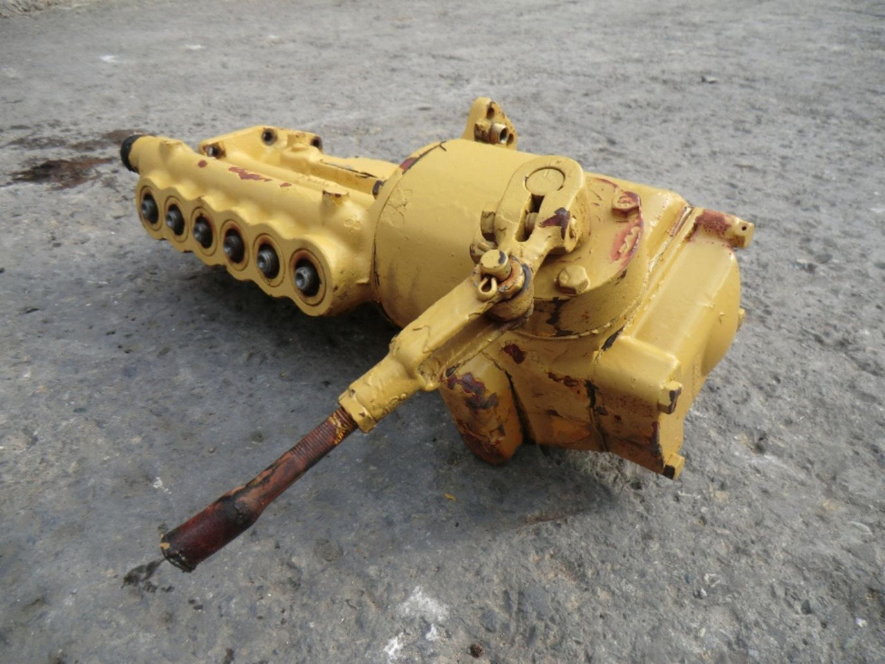 Caterpillar D333 POMPA INIEZIONE - Fuel pump for Construction machinery: picture 2 Caterpillar D333 POMPA INIEZIONE - Fuel pump for Construction machinery: picture 2
