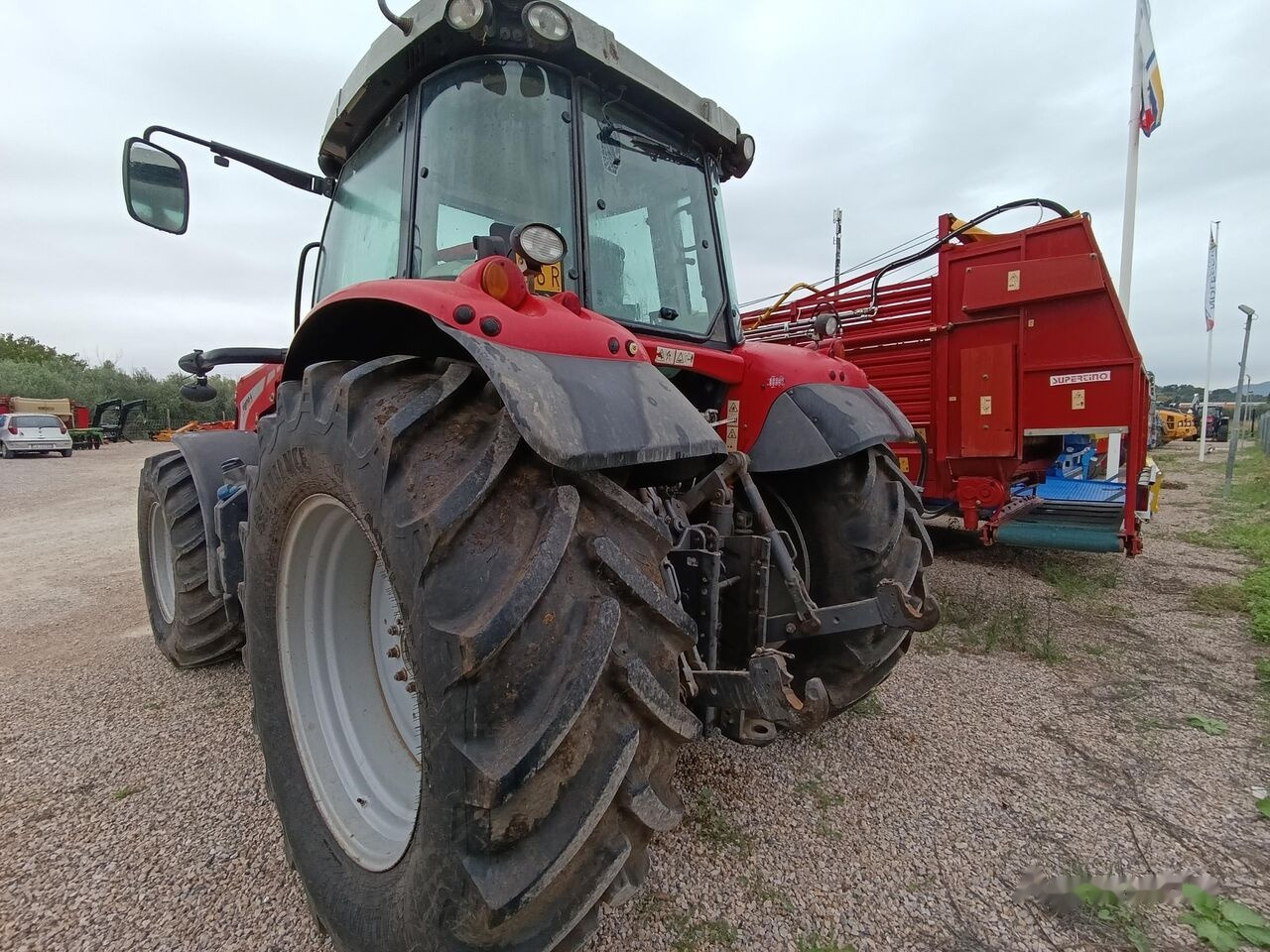 Massey Ferguson 7714 DYNA-4 - Farm tractor: picture 5 Massey Ferguson 7714 DYNA-4 - Farm tractor: picture 5