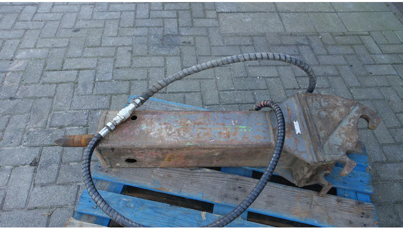 Atlas-Copco CP150 - Attachment for Construction machinery: picture 1 Atlas-Copco CP150 - Attachment for Construction machinery: picture 1