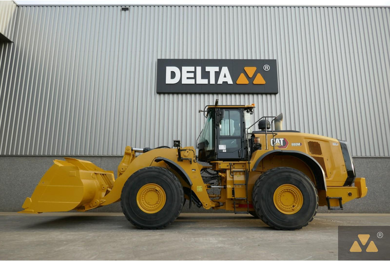 Wheel loader Caterpillar 980M: picture 1