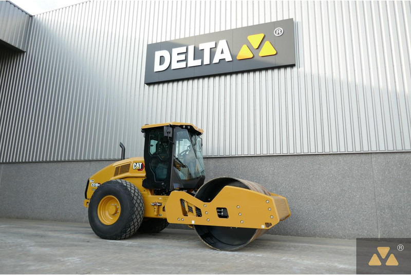 Caterpillar CS10GC - Roller: picture 3 Caterpillar CS10GC - Roller: picture 3