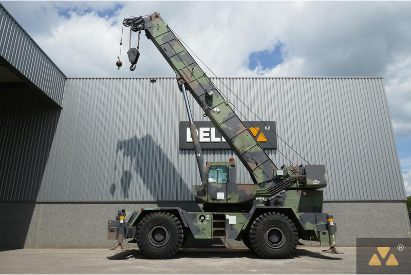 Grove RT875 Ex-army - Rough terrain crane: picture 1 Grove RT875 Ex-army - Rough terrain crane: picture 1