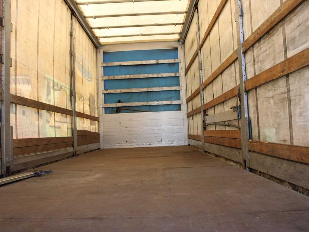 DAF LF 260, EURO 6 - Curtainsider truck: picture 5 DAF LF 260, EURO 6 - Curtainsider truck: picture 5