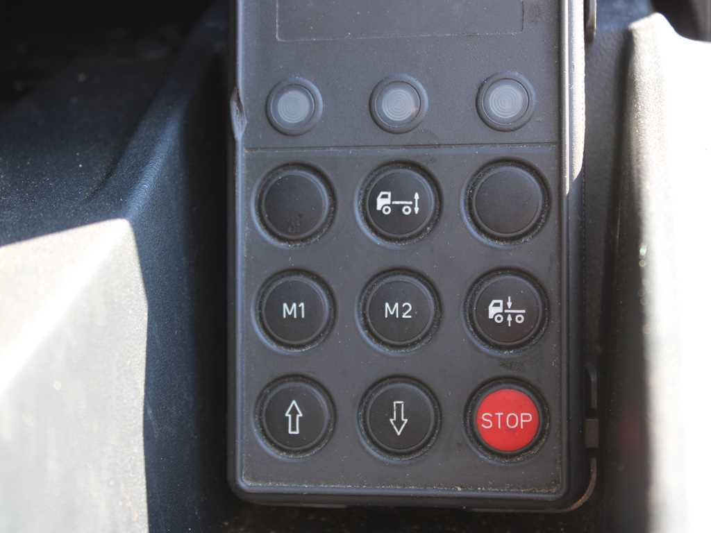 Refrigerator truck Iveco EUROCARGO 120E25, EURO 5, THERMO-KING T-600R: picture 8