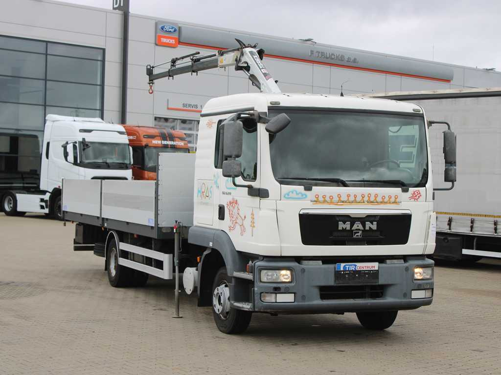 MAN TGL 8.220, EURO 5, SIDEBOARD, TIRES 80%, HYDRAULIC ARM TLC_38A.3 - Dropside/ Flatbed truck, Crane truck: picture 3 MAN TGL 8.220, EURO 5, SIDEBOARD, TIRES 80%, HYDRAULIC ARM TLC_38A.3 - Dropside/ Flatbed truck, Crane truck: picture 3