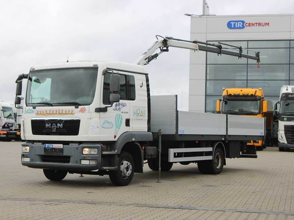 MAN TGL 8.220, EURO 5, SIDEBOARD, TIRES 80%, HYDRAULIC ARM TLC_38A.3 - Dropside/ Flatbed truck, Crane truck: picture 1 MAN TGL 8.220, EURO 5, SIDEBOARD, TIRES 80%, HYDRAULIC ARM TLC_38A.3 - Dropside/ Flatbed truck, Crane truck: picture 1