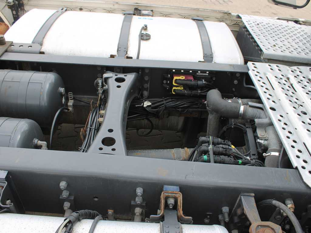 Tractor unit Scania R 450, EURO 6, RETARDER, AIR SUSPENSION: picture 6 Tractor unit Scania R 450, EURO 6, RETARDER, AIR SUSPENSION: picture 6