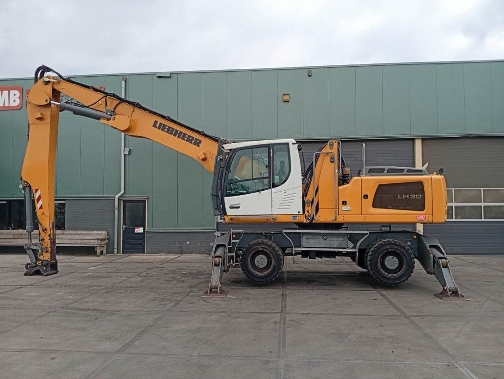 Liebherr LH 30 M - Waste/ Industry handler: picture 1 Liebherr LH 30 M - Waste/ Industry handler: picture 1