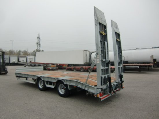 HUMBAUR HBTZ 217224 BS schräg Tandem-Tieflader Verzinkt, SAF-Achsen, - Low loader trailer: picture 4 HUMBAUR HBTZ 217224 BS schräg Tandem-Tieflader Verzinkt, SAF-Achsen, - Low loader trailer: picture 4