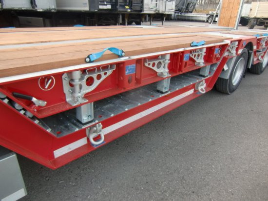 New Low loader semi-trailer HUMBAUR HTSK 30 schräg, 3-Achs Tieflader, Radmulden, Liftachse, Nachlaufachse, Verzinkt: picture 14