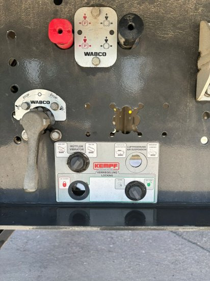 Kempf SKM 39 Alu-Kastenmulde 55m³ Rollplane - Tipper semi-trailer: picture 5 Kempf SKM 39 Alu-Kastenmulde 55m³ Rollplane - Tipper semi-trailer: picture 5