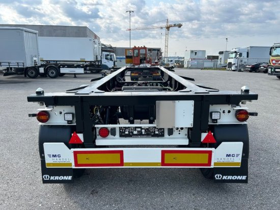 Krone Box Liner SZC 18 ADR-Chassi für 20ft Container, 1-A Liftachse - Container transporter/ Swap body semi-trailer: picture 4 Krone Box Liner SZC 18 ADR-Chassi für 20ft Container, 1-A Liftachse - Container transporter/ Swap body semi-trailer: picture 4