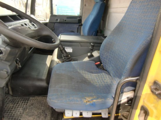 Curtainsider truck MAN LE 12.220 Plane, LBW, manual: picture 13 Curtainsider truck MAN LE 12.220 Plane, LBW, manual: picture 13