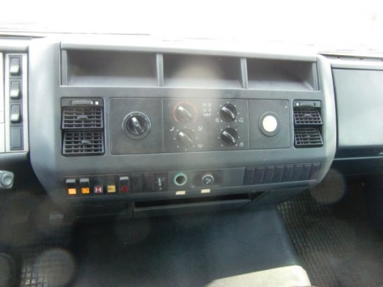 Curtainsider truck MAN LE 12.220 Plane, LBW, manual: picture 11 Curtainsider truck MAN LE 12.220 Plane, LBW, manual: picture 11