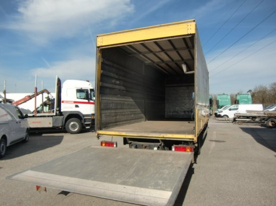 Curtainsider truck MAN LE 12.220 Plane, LBW, manual: picture 8 Curtainsider truck MAN LE 12.220 Plane, LBW, manual: picture 8