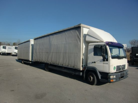 MAN LE 8.220 4x2 BL Planenaufbau + Anhänger Komplettzug - Curtainsider truck: picture 1 MAN LE 8.220 4x2 BL Planenaufbau + Anhänger Komplettzug - Curtainsider truck: picture 1