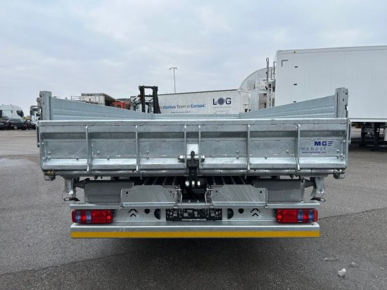 Möslein Tandemkipper-Tieflader, 3 Seitenkipper mit Einschubrampen - Low loader trailer: picture 4 Möslein Tandemkipper-Tieflader, 3 Seitenkipper mit Einschubrampen - Low loader trailer: picture 4