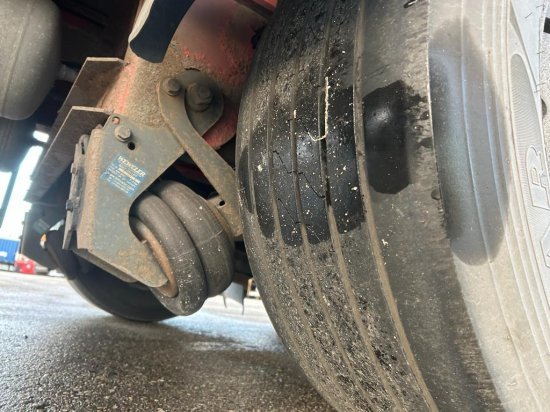 Curtainsider semi-trailer Schwarzmüller Spezialauflieger Schräglader, Coilmulde, Liftachse, Edscha-Verdeck,: picture 9 Curtainsider semi-trailer Schwarzmüller Spezialauflieger Schräglader, Coilmulde, Liftachse, Edscha-Verdeck,: picture 9