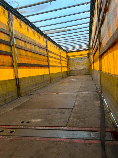 Curtainsider semi-trailer Schwarzmüller Spezialauflieger Schräglader, Coilmulde, Liftachse, Edscha-Verdeck,: picture 7 Curtainsider semi-trailer Schwarzmüller Spezialauflieger Schräglader, Coilmulde, Liftachse, Edscha-Verdeck,: picture 7