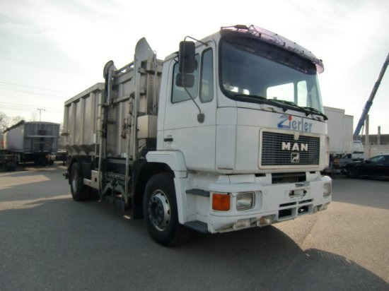 MAN 19.342 Tierkörperverwertung Sonderaufbau, Blattgefedert - Utility/ Special vehicle, Truck: picture 3 MAN 19.342 Tierkörperverwertung Sonderaufbau, Blattgefedert - Utility/ Special vehicle, Truck: picture 3