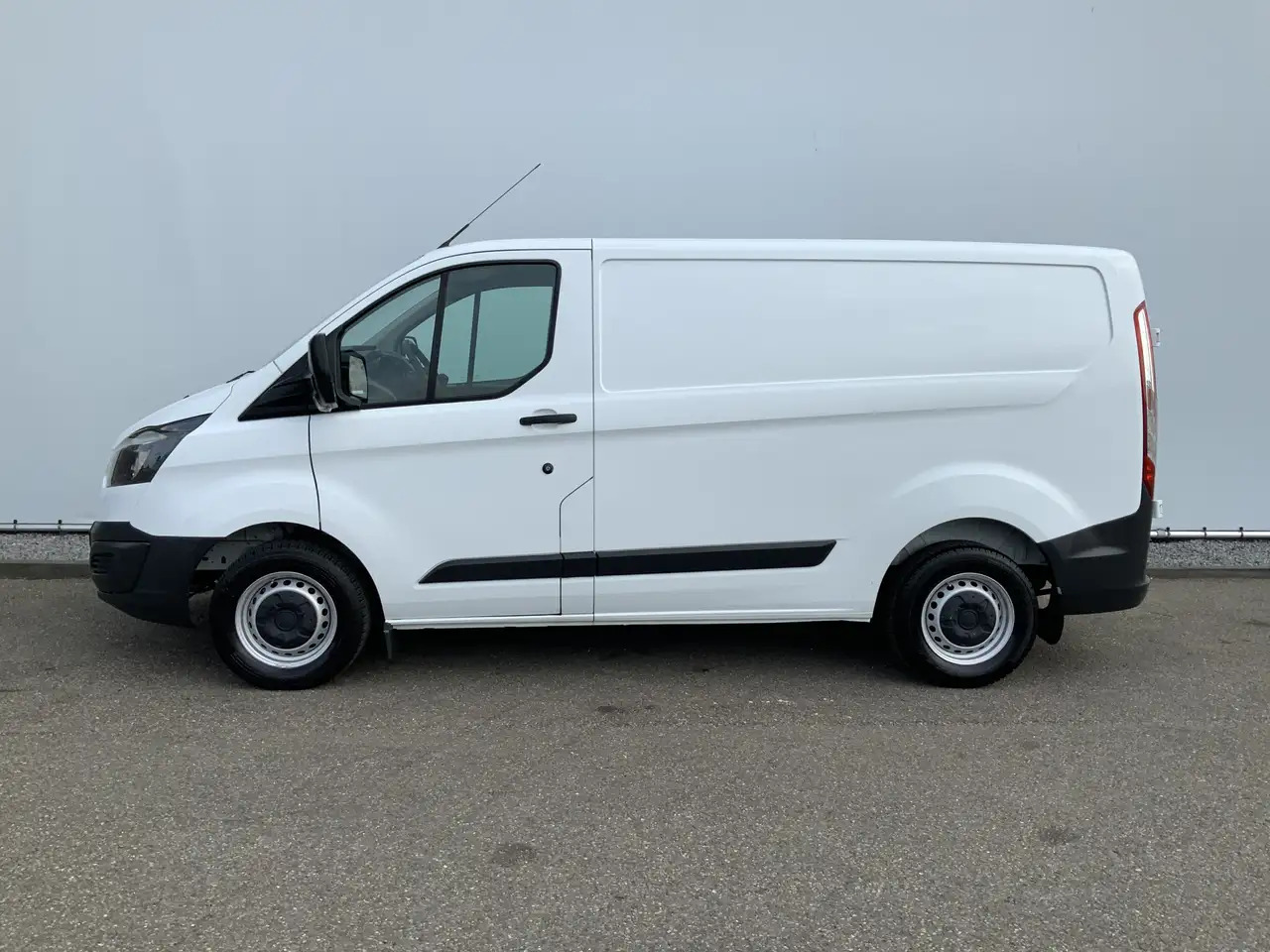 Ford Transit Custom 270 2.2 TDCI L1H1 Economy Edition Airco Cruise 3 Z - Panel van: picture 3 Ford Transit Custom 270 2.2 TDCI L1H1 Economy Edition Airco Cruise 3 Z - Panel van: picture 3