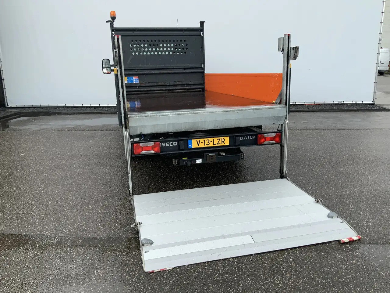 Iveco Daily 35C14 2.3 375 Pick Up & LaadLift Airco Navi Trekha - Open body delivery van: picture 4 Iveco Daily 35C14 2.3 375 Pick Up & LaadLift Airco Navi Trekha - Open body delivery van: picture 4