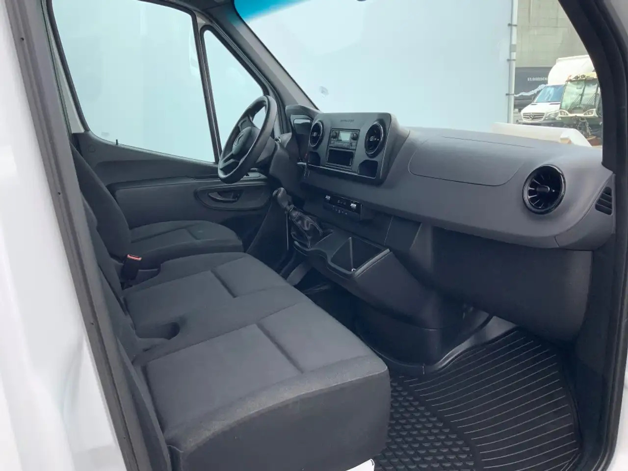 Mercedes-Benz Sprinter 314 2.2 CDI 366 L2H2 Airco 3 Zits Euro 6 - Panel van: picture 4 Mercedes-Benz Sprinter 314 2.2 CDI 366 L2H2 Airco 3 Zits Euro 6 - Panel van: picture 4
