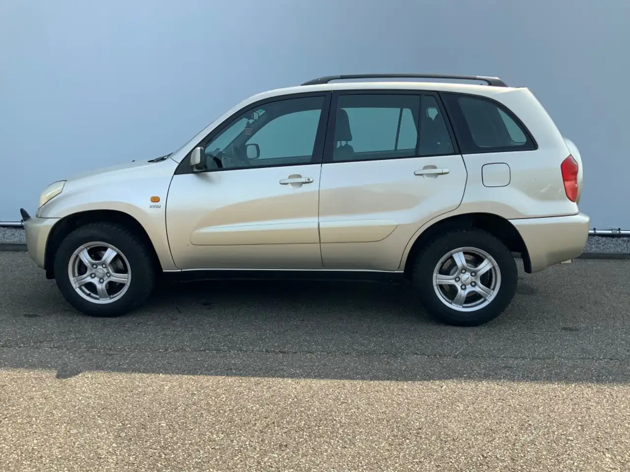 Toyota RAV 4 EXPORT FIXPRICE !!!! 4X4 Airco Cruise Automaat Alu - SUV: picture 3 Toyota RAV 4 EXPORT FIXPRICE !!!! 4X4 Airco Cruise Automaat Alu - SUV: picture 3